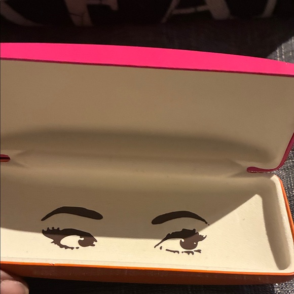 Kate Spade Fuchsia Glasses Case with Gold Logo - Picture 3 of 5